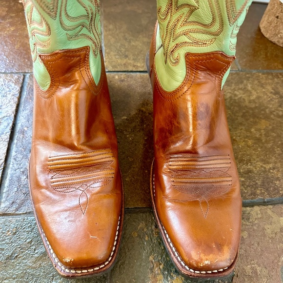 Woman’s Ariat “legend” boots - Picture 2 of 5